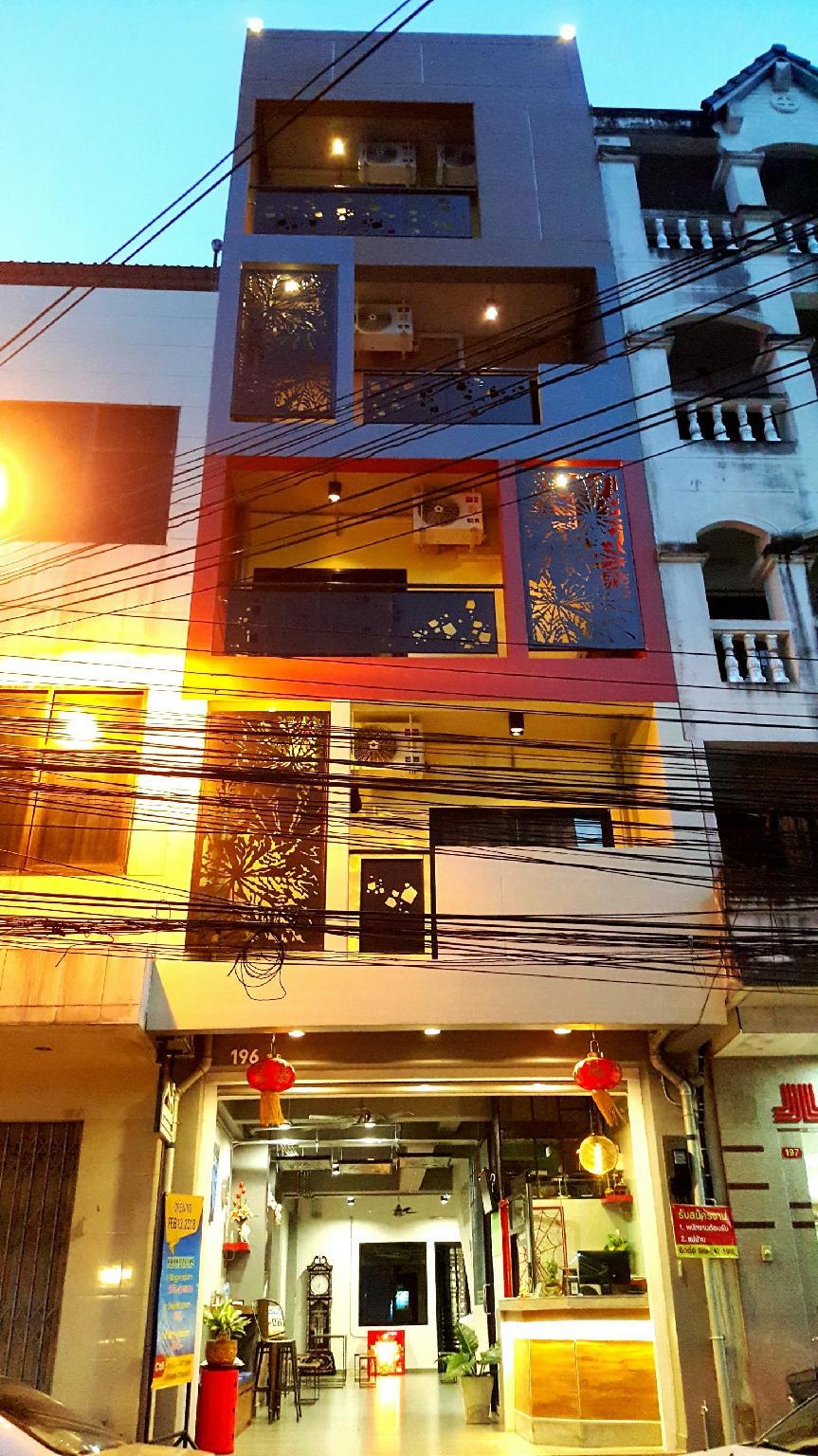 Room 2 U Hostel & Guesthouse 1/49