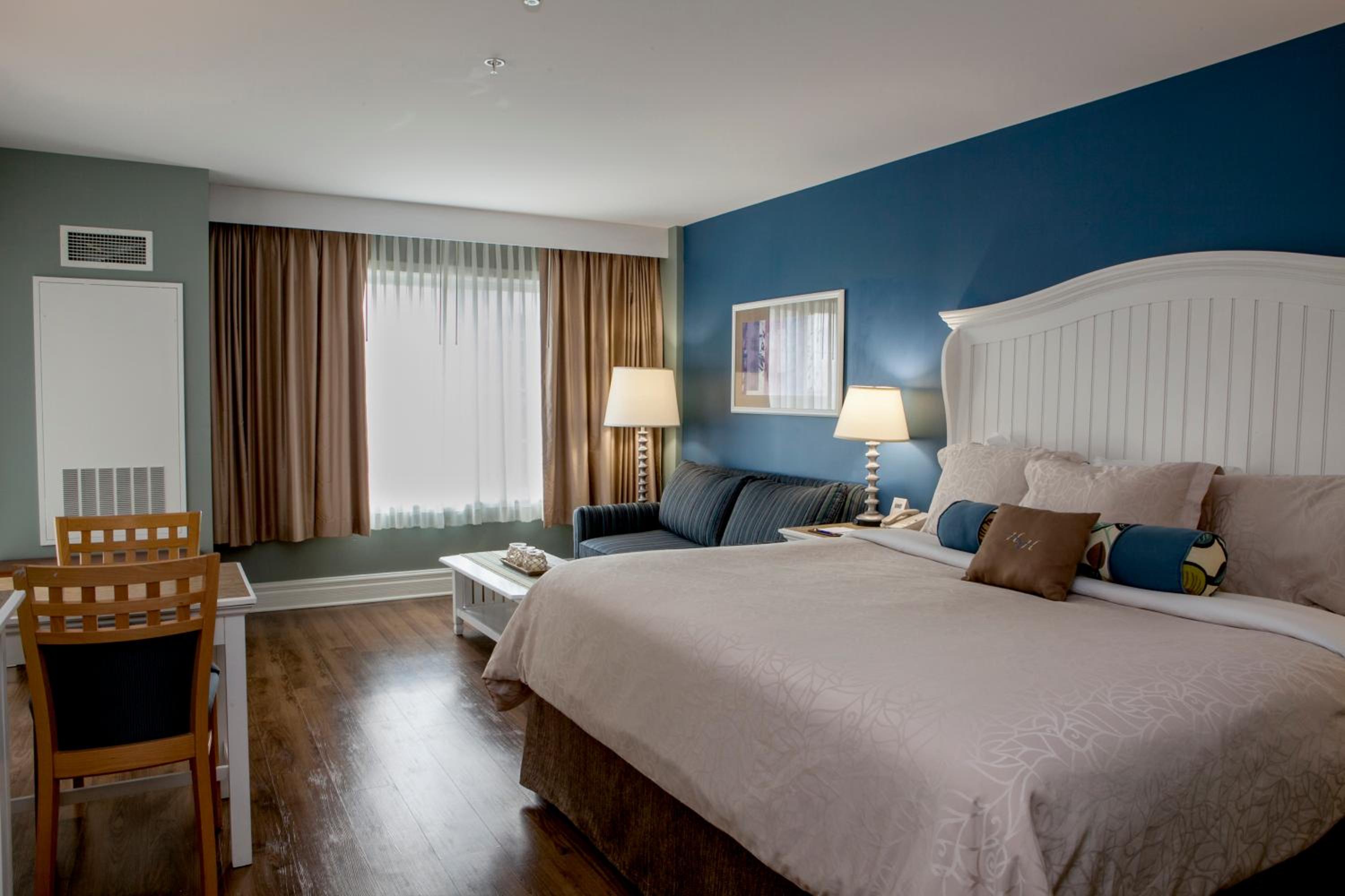 Room, King Bed, Village View, Sofa