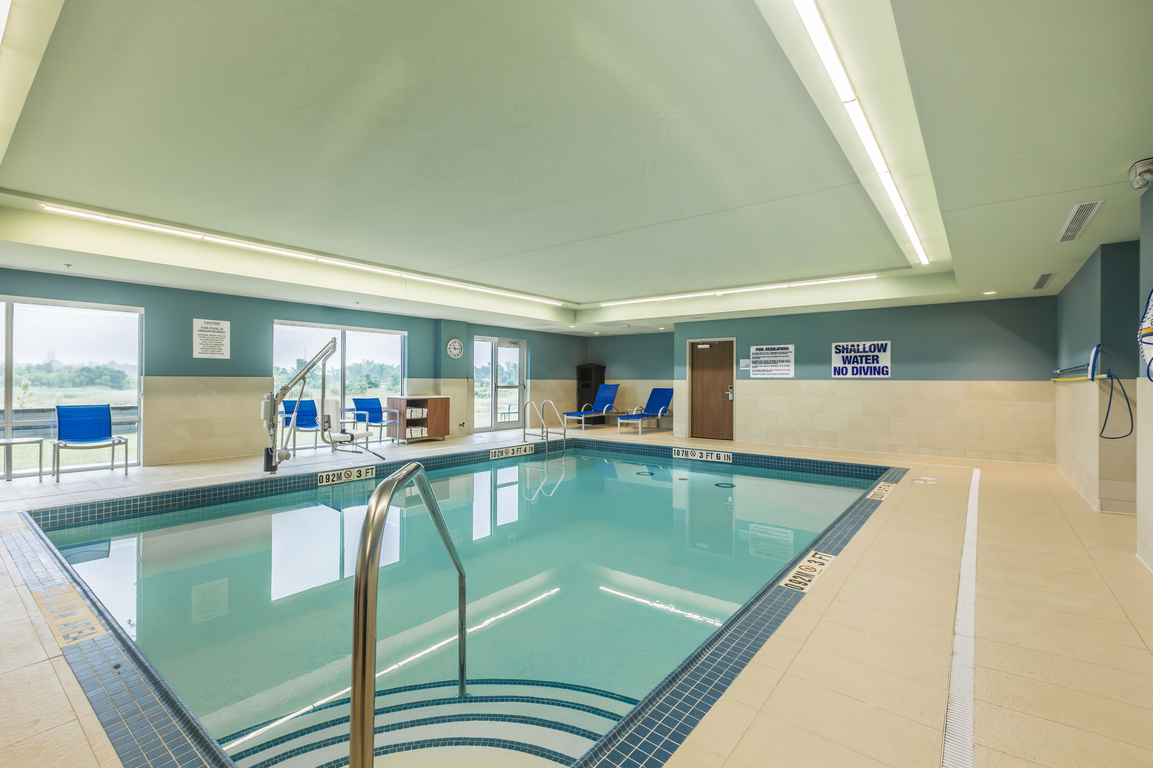Holiday Inn Express and Suites Welland 31/65