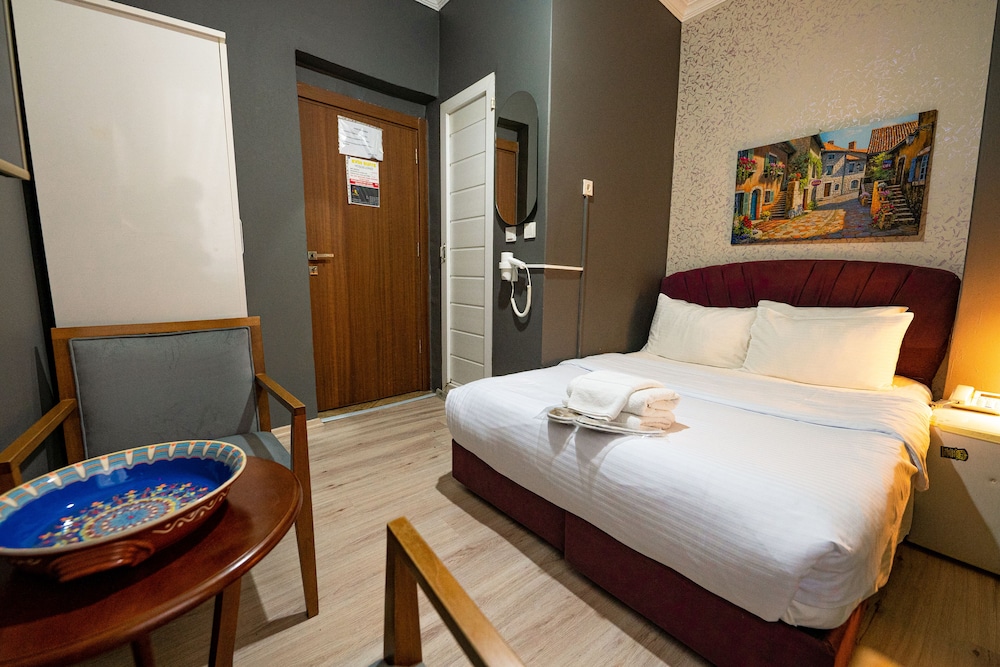 Evin Suit Hotel 18/50