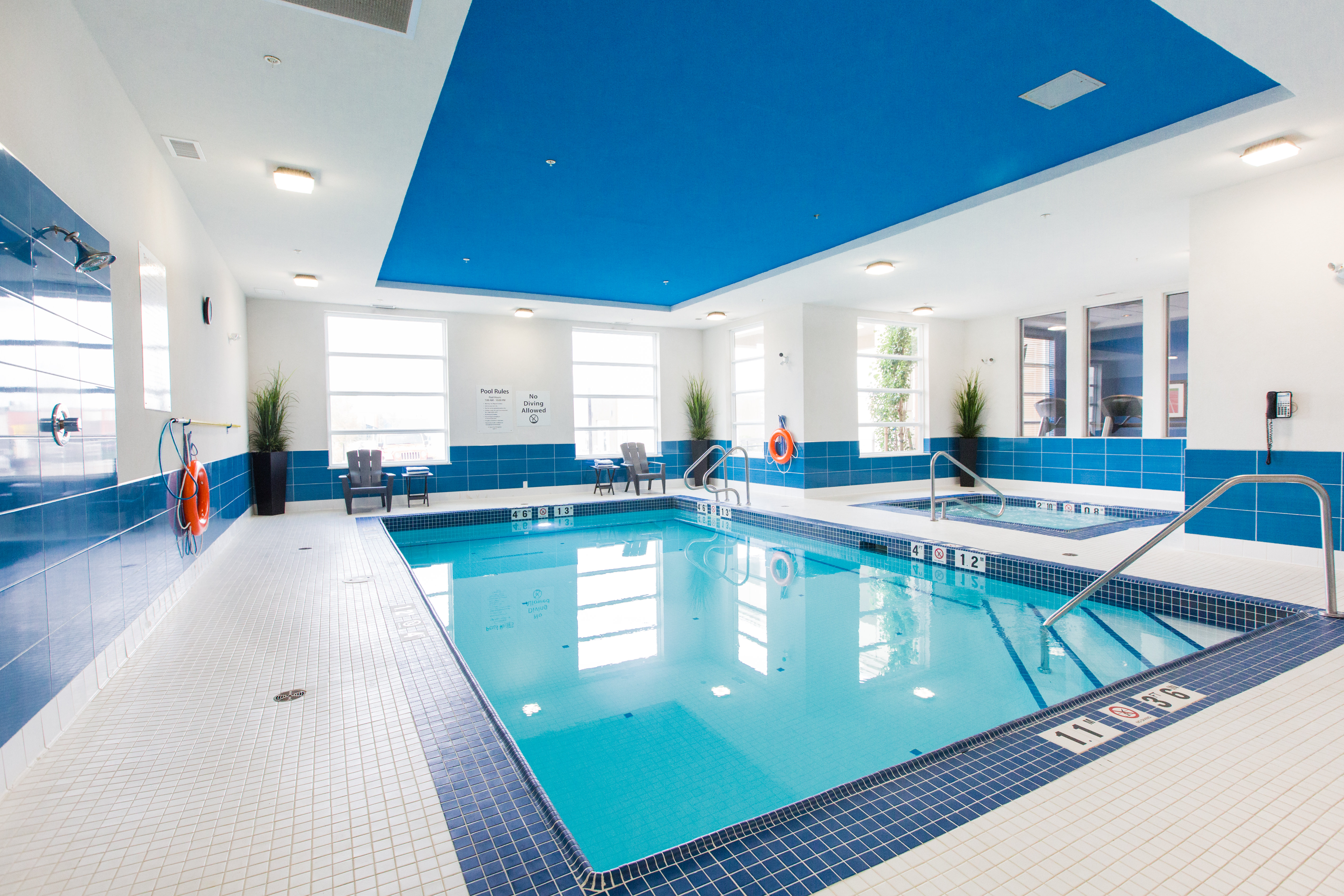 Holiday Inn Express & Suites Spruce Grove - Stony Plain 36/68