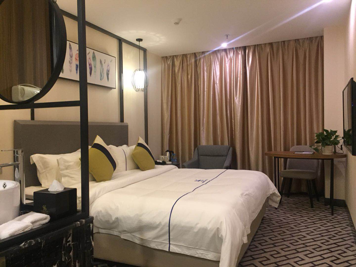 Homies Hotel 13/23