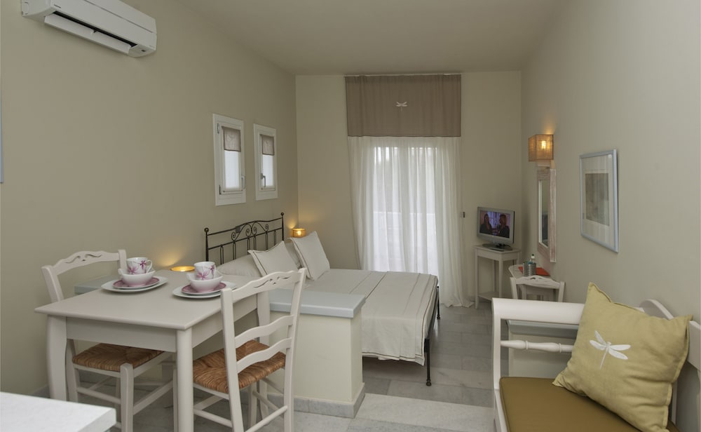 Ammos Naxos 19/50