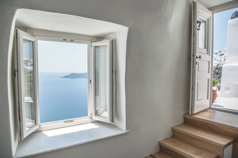 Native Eco Villas Santorini 34/35