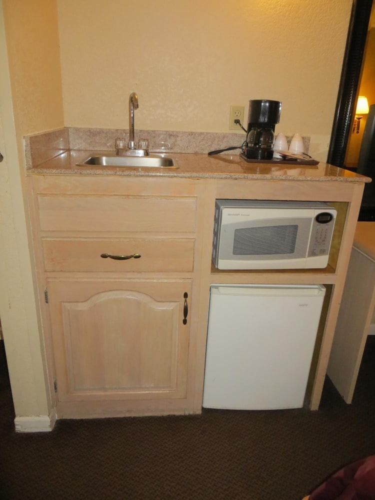 Executive Inn And Suites Sacramento 19/43