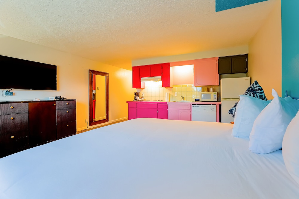 Coast River Inn by OYO Seaside 15/38