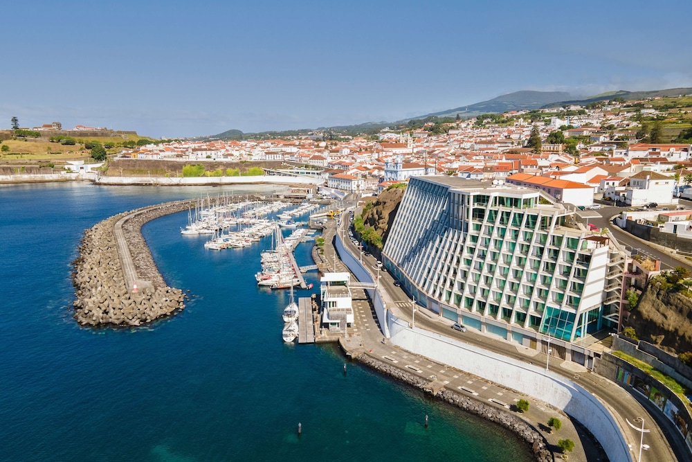 Angra Marina Hotel 1/52
