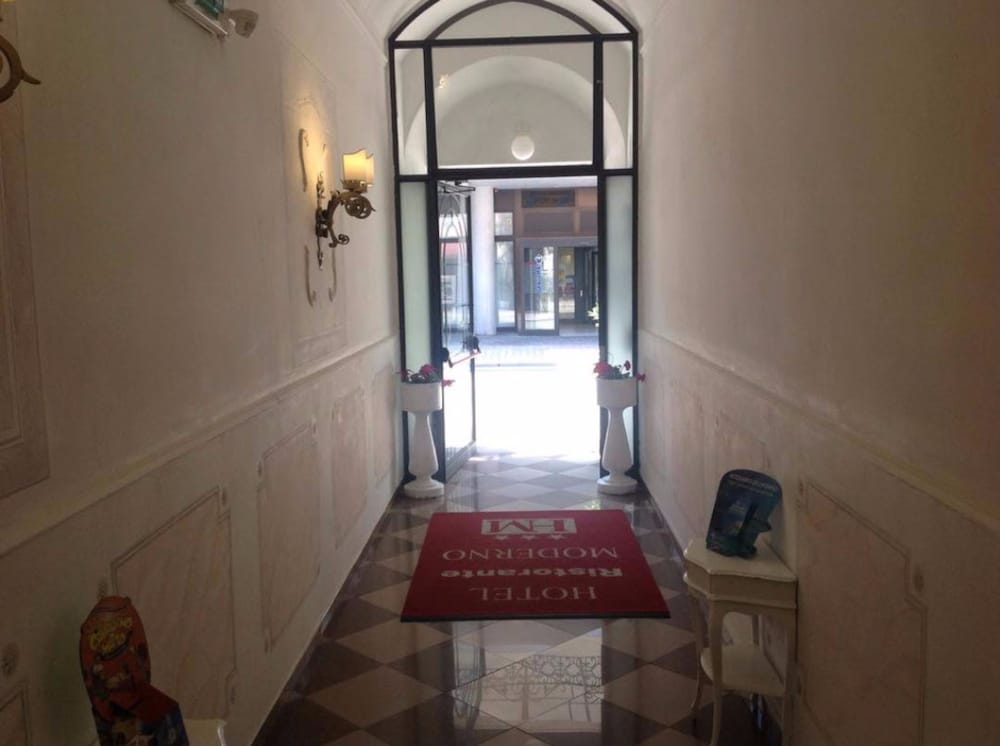 Hotel Moderno 30/50