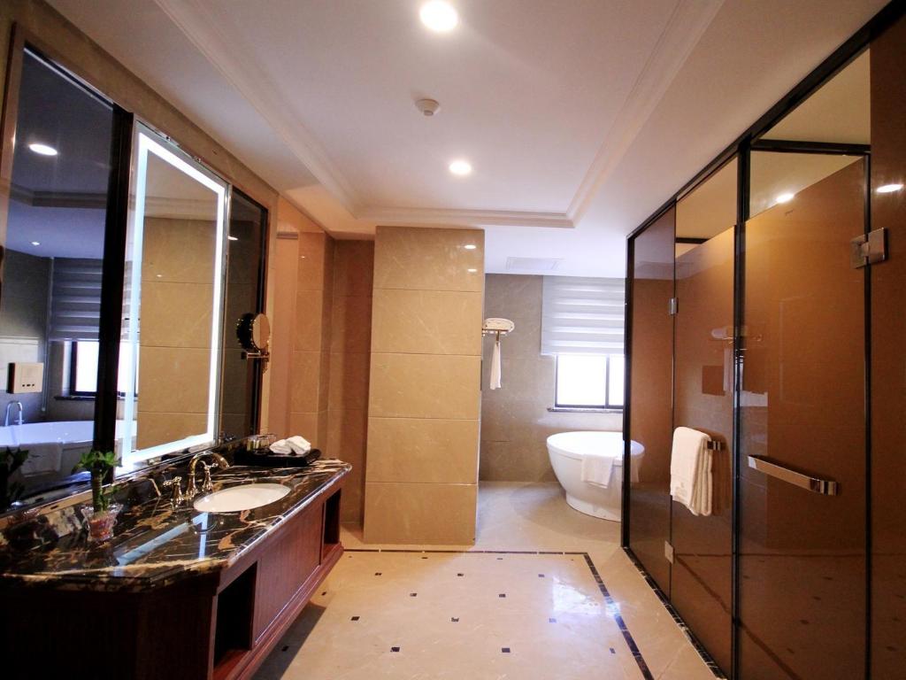 Chateau Star Sea Hotel 39/44