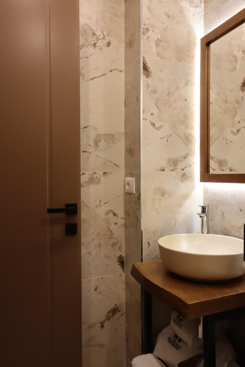 Garden Boutique Hotel 56/62