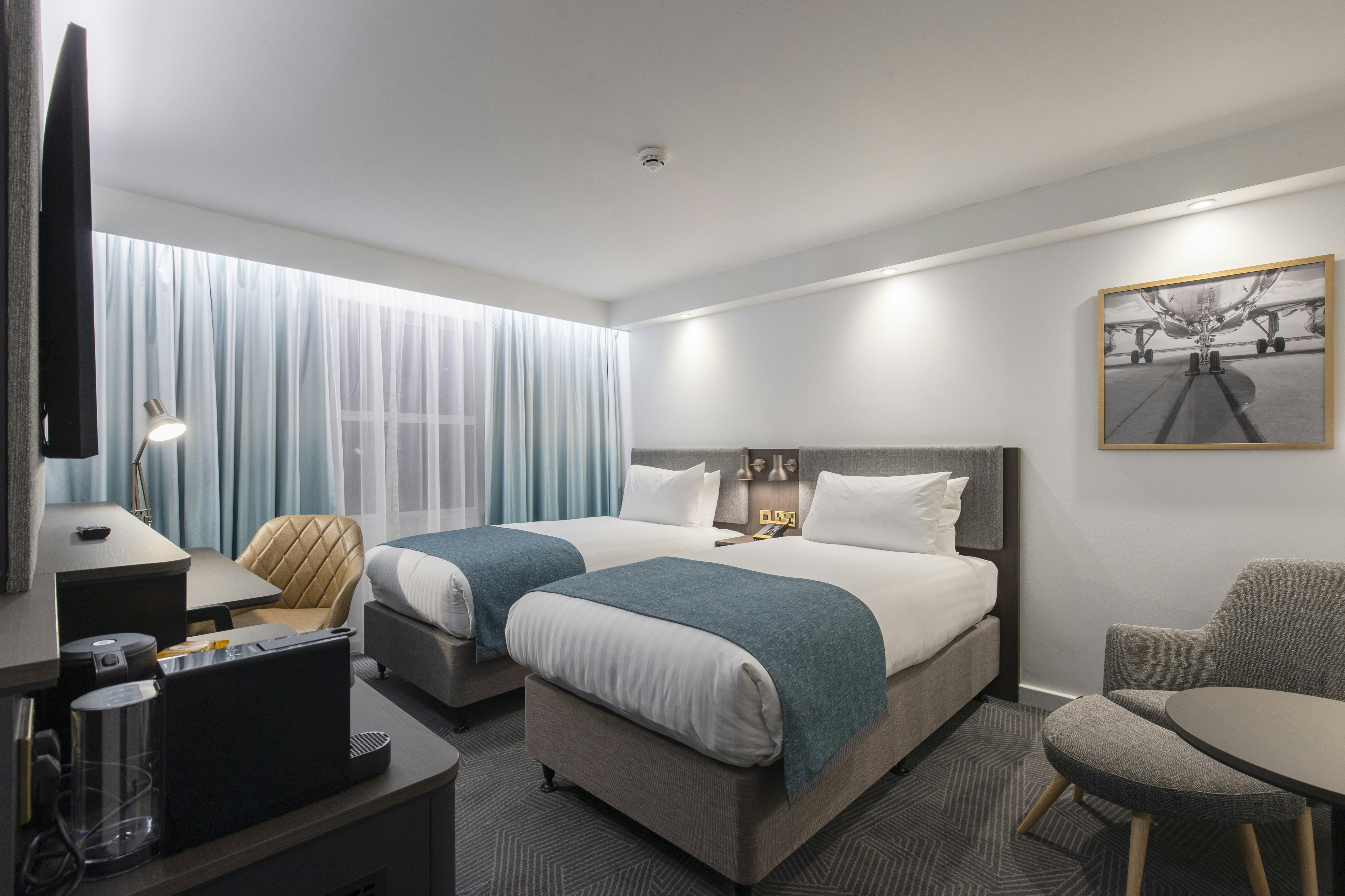 Holiday Inn Bristol Airport 6/43