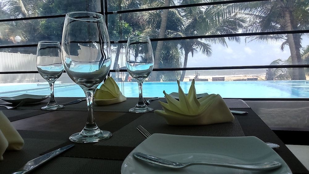 Beacon Beach Hotel 18/56