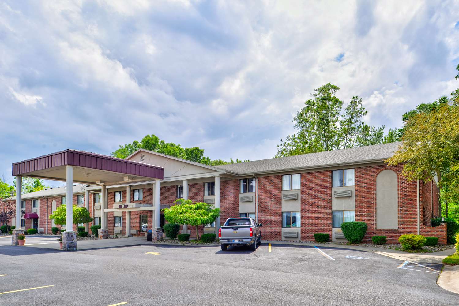 Americas Best Value Inn Suites Bluffton 12/13