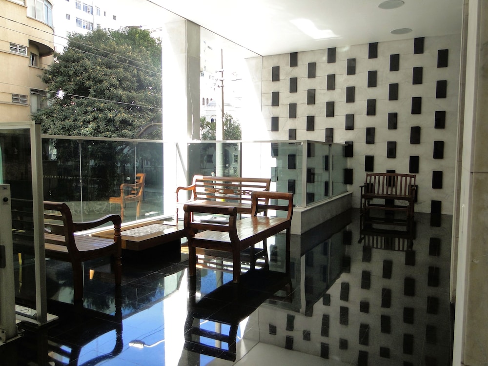 155 HOTEL 47/54