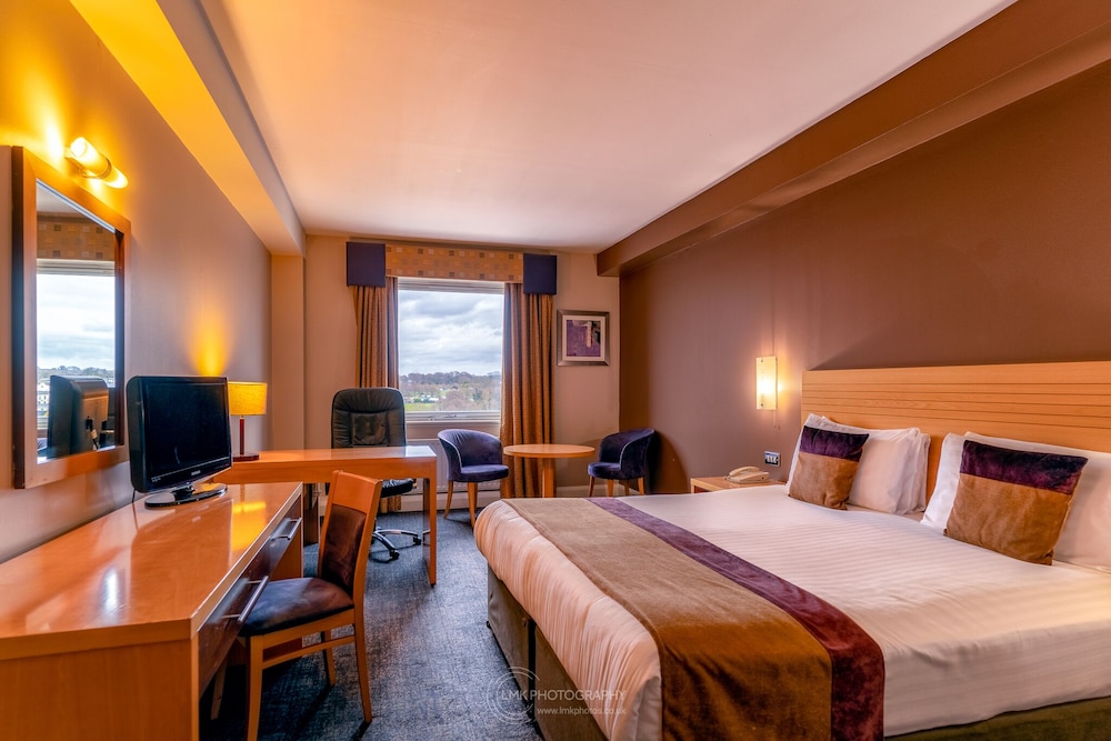 City Hotel Derry 24/68