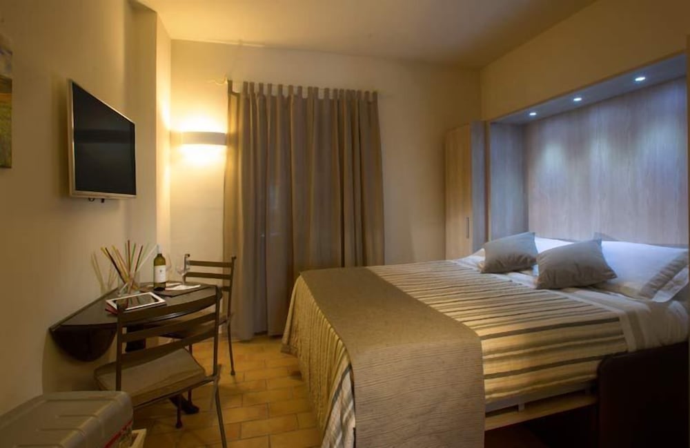 Villa Gens Camuria 6/48
