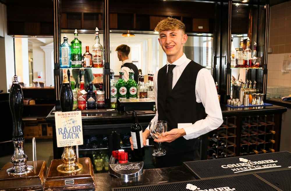 Grand Hotel Swanage 18/50