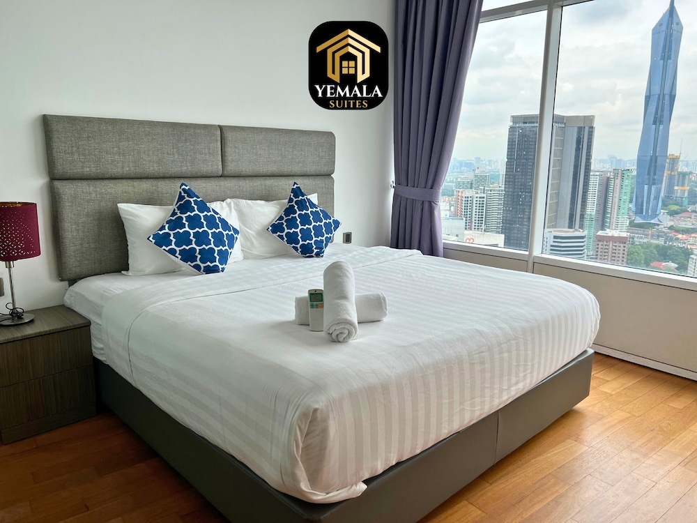 Tower, Executive, Suite, King and Queen Bed