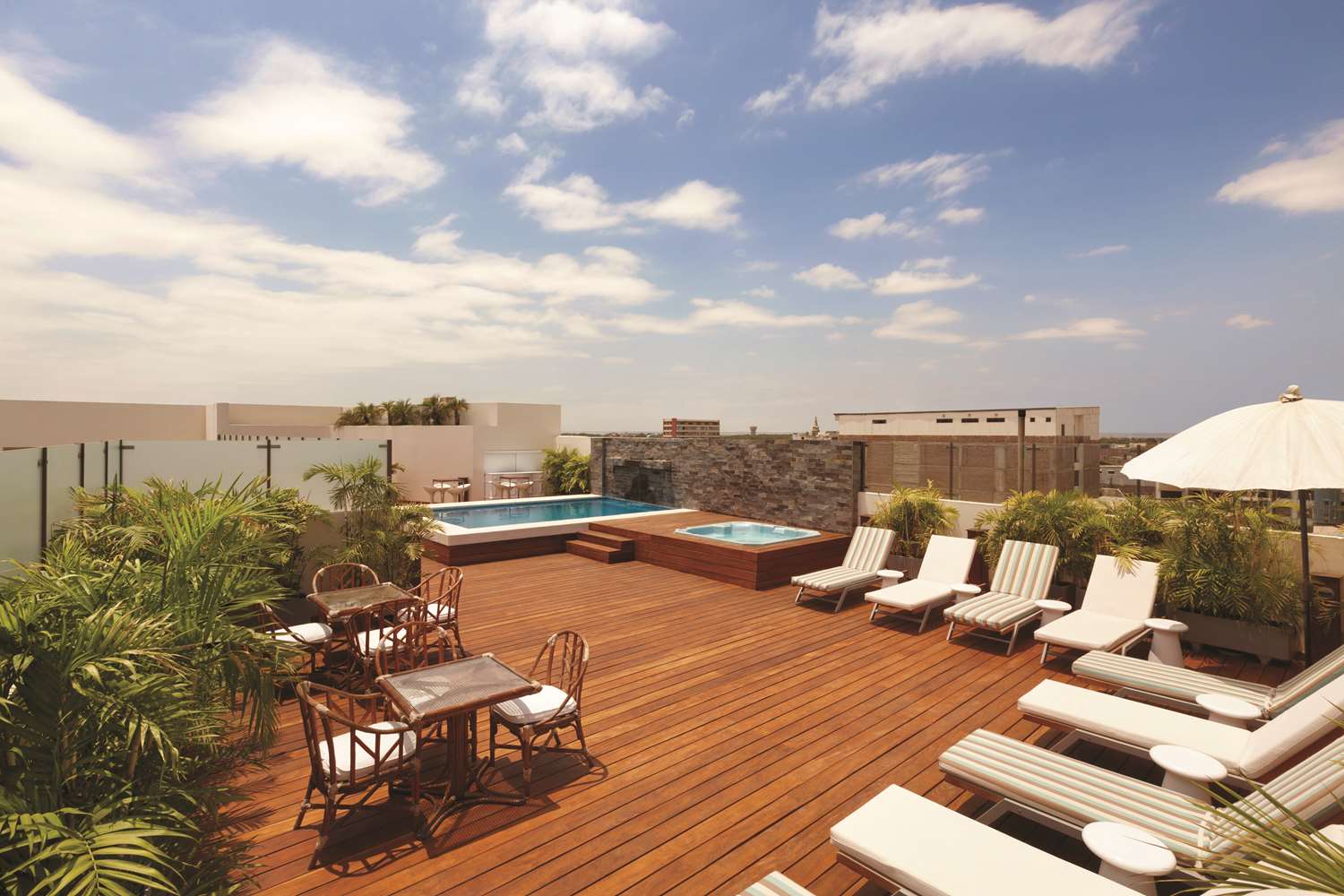 Wyndham Costa del Sol Cajamarca 51/57