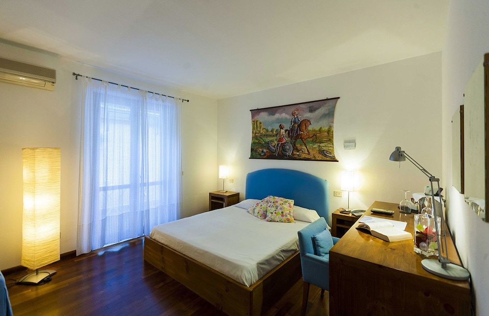 Hotel Pocho 11/50