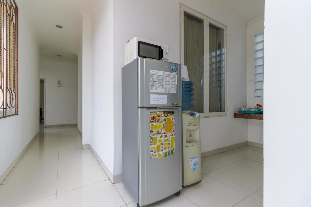 Reddoorz Permata Sari Karawaci 21/32
