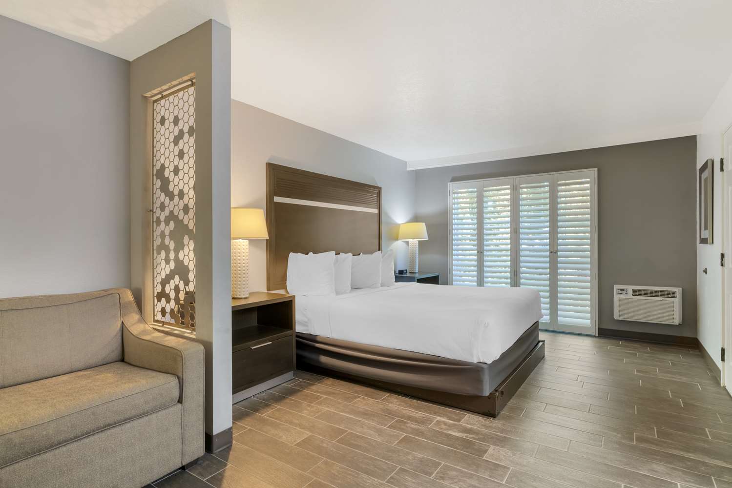 Suite, 2 King Beds, Pet Friendly, Corner