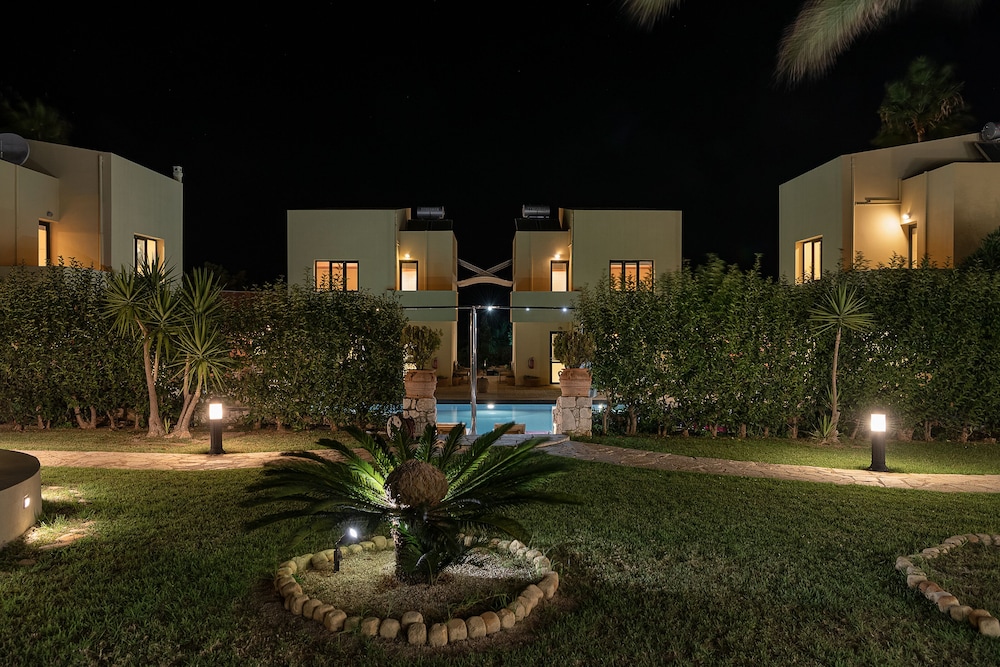 DAPHNIS VILLAS 55/60