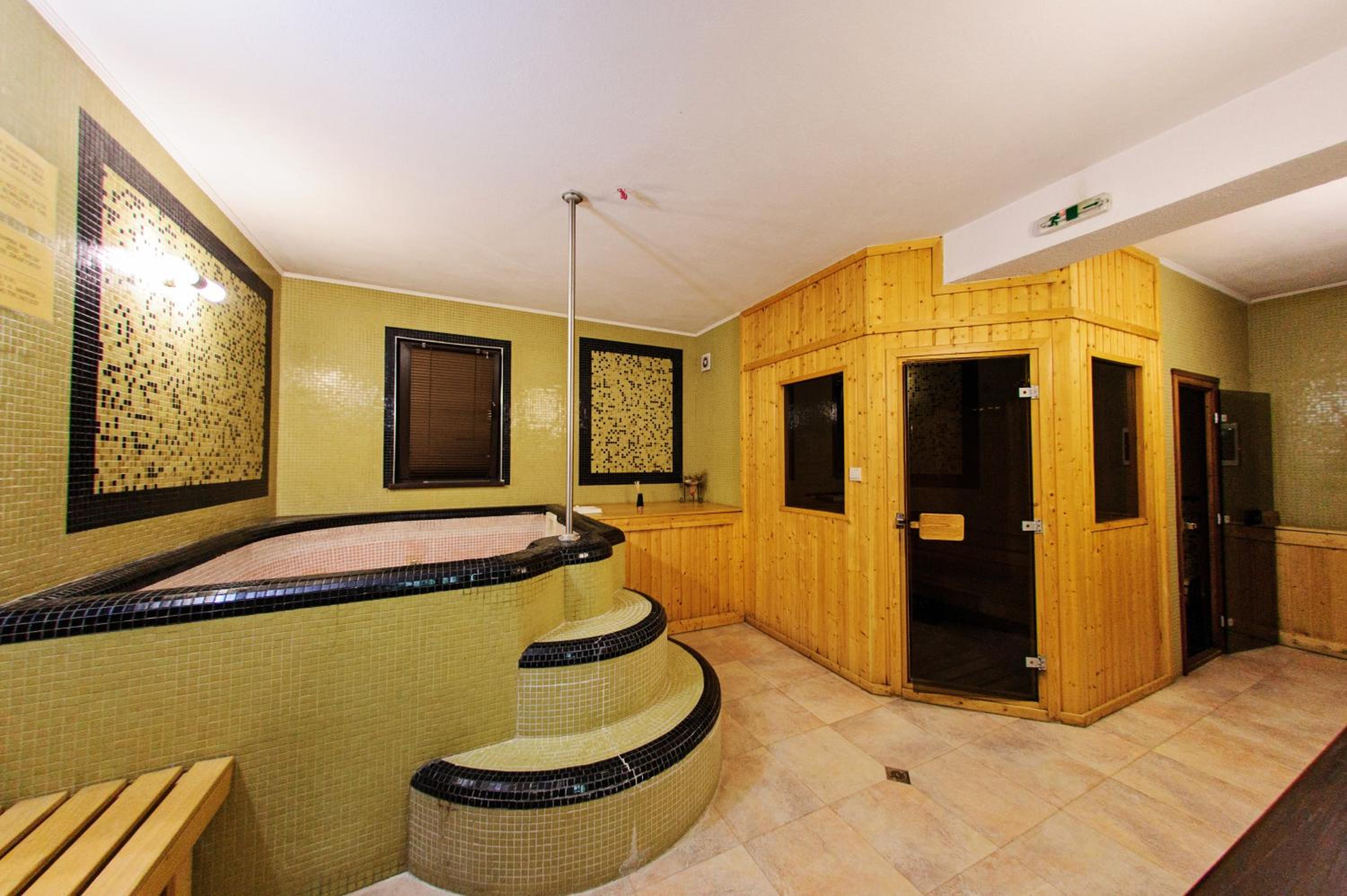 Dumanov Hotel 42/67