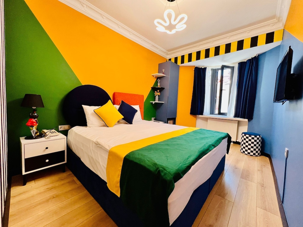 Apex Hotel 7/64