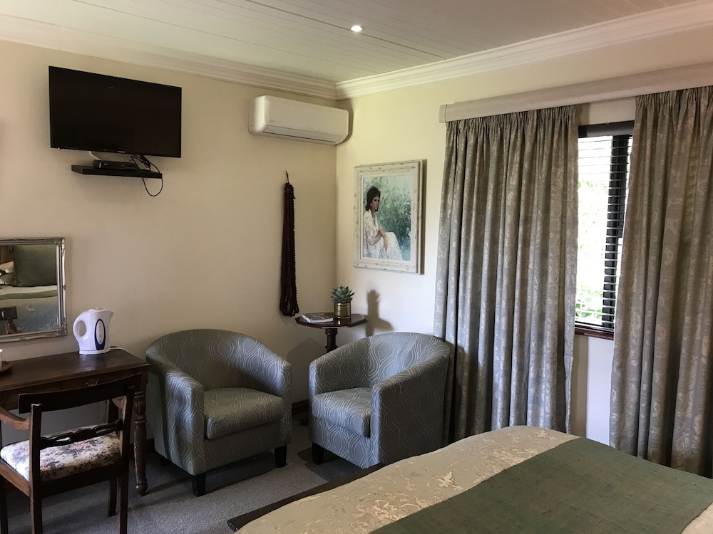 The Crown Guesthouse 35/50