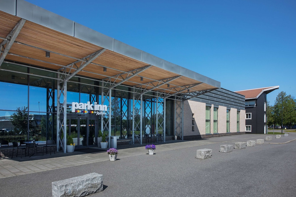 Park Inn By Radisson Oslo Airport Hotel West 67/75