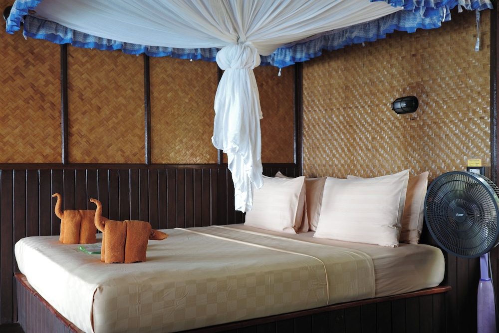 BUNGALOW, SEA VIEW, WITH FAN