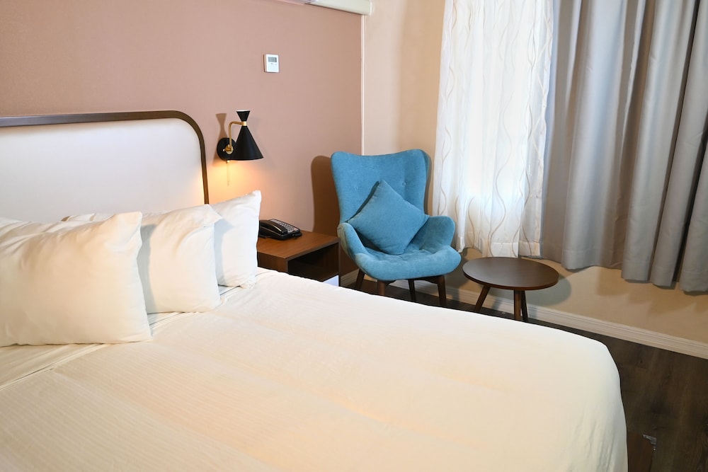 Golden Host Resort 27/63