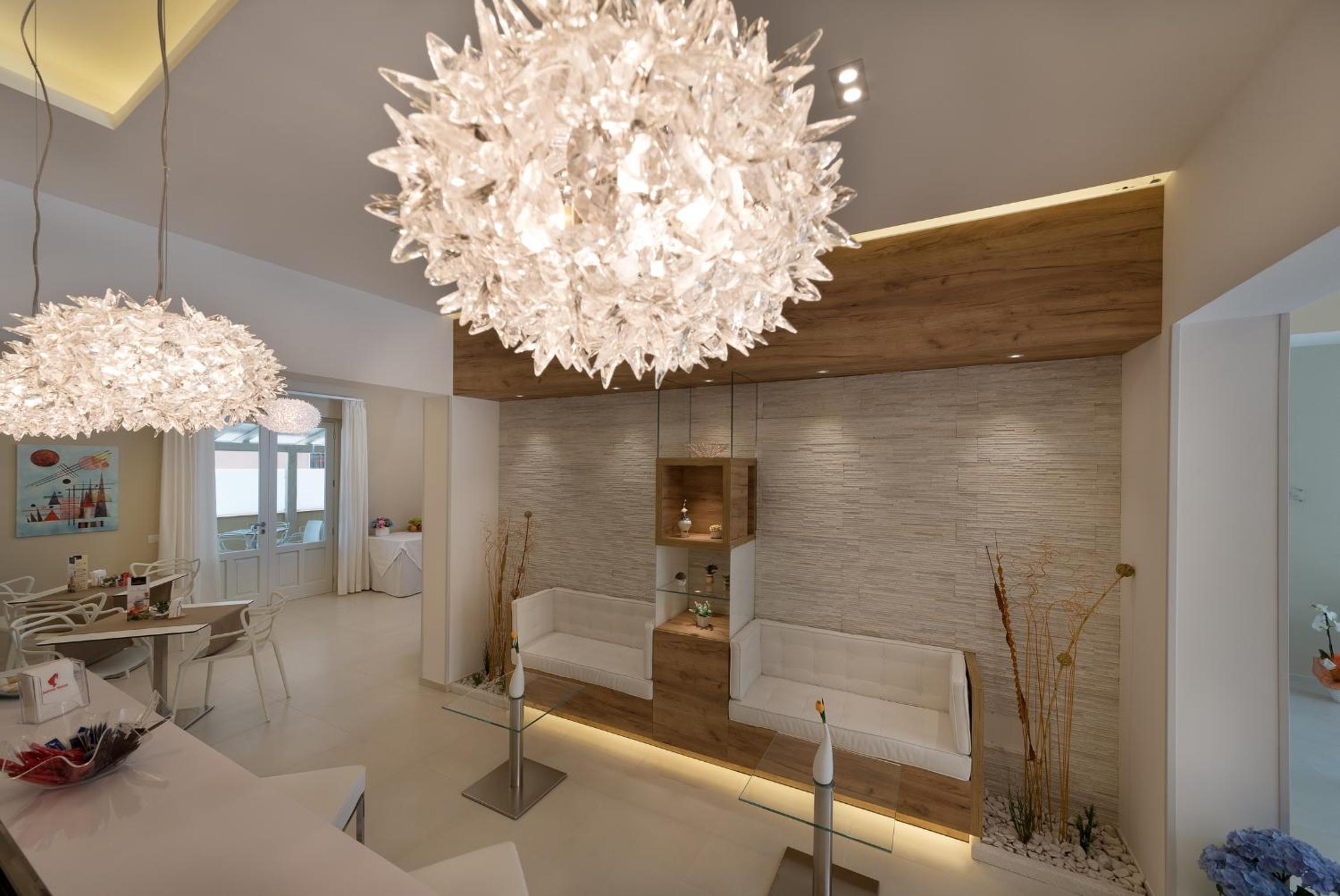 Artemide Hotel 7/50