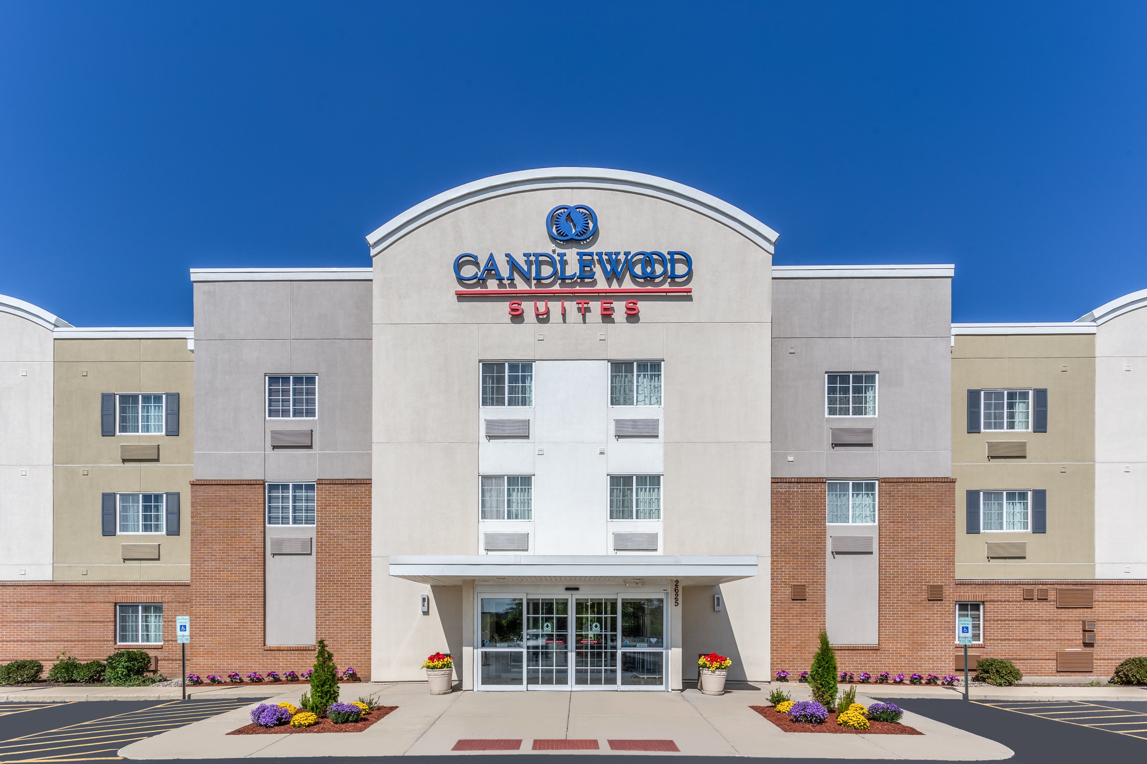 CANDLEWOOD SUITES AURORA- NAPERVILLE 4/51