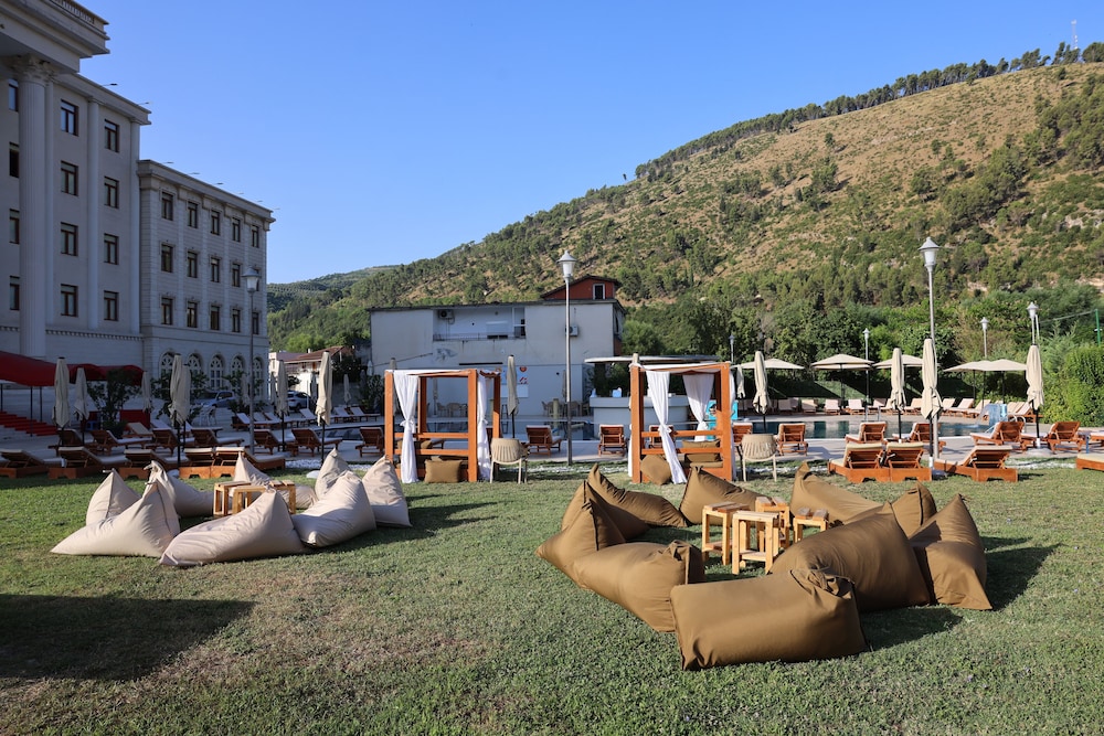 Hotel Colombo Berat 44/50