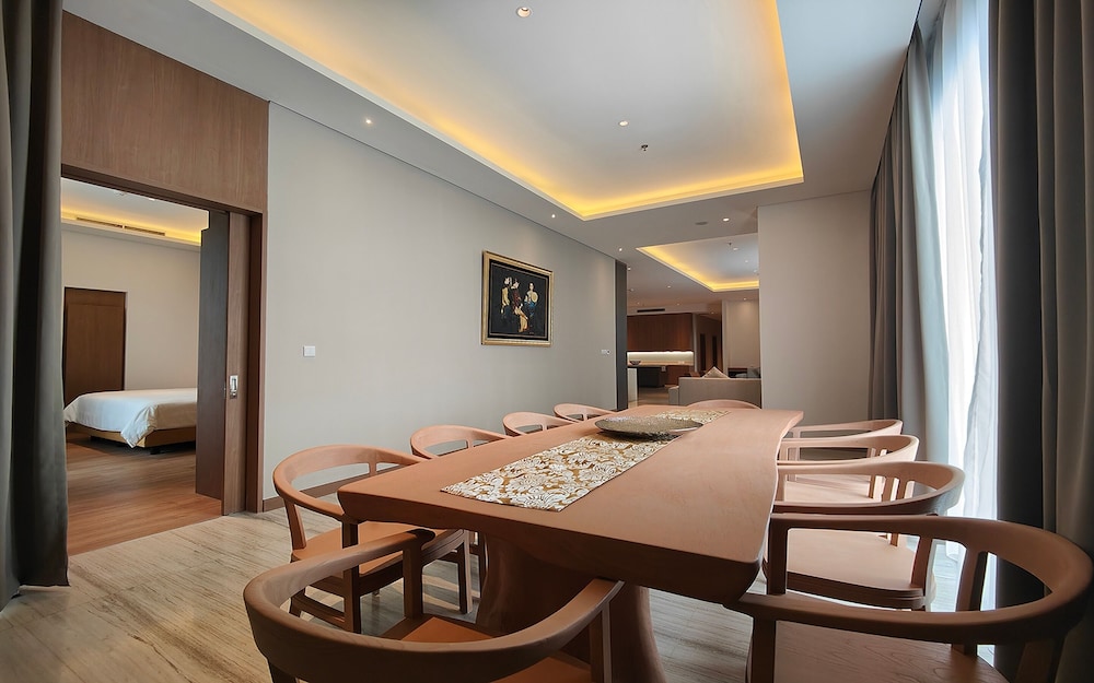 Ra Suites Simatupang 38/50