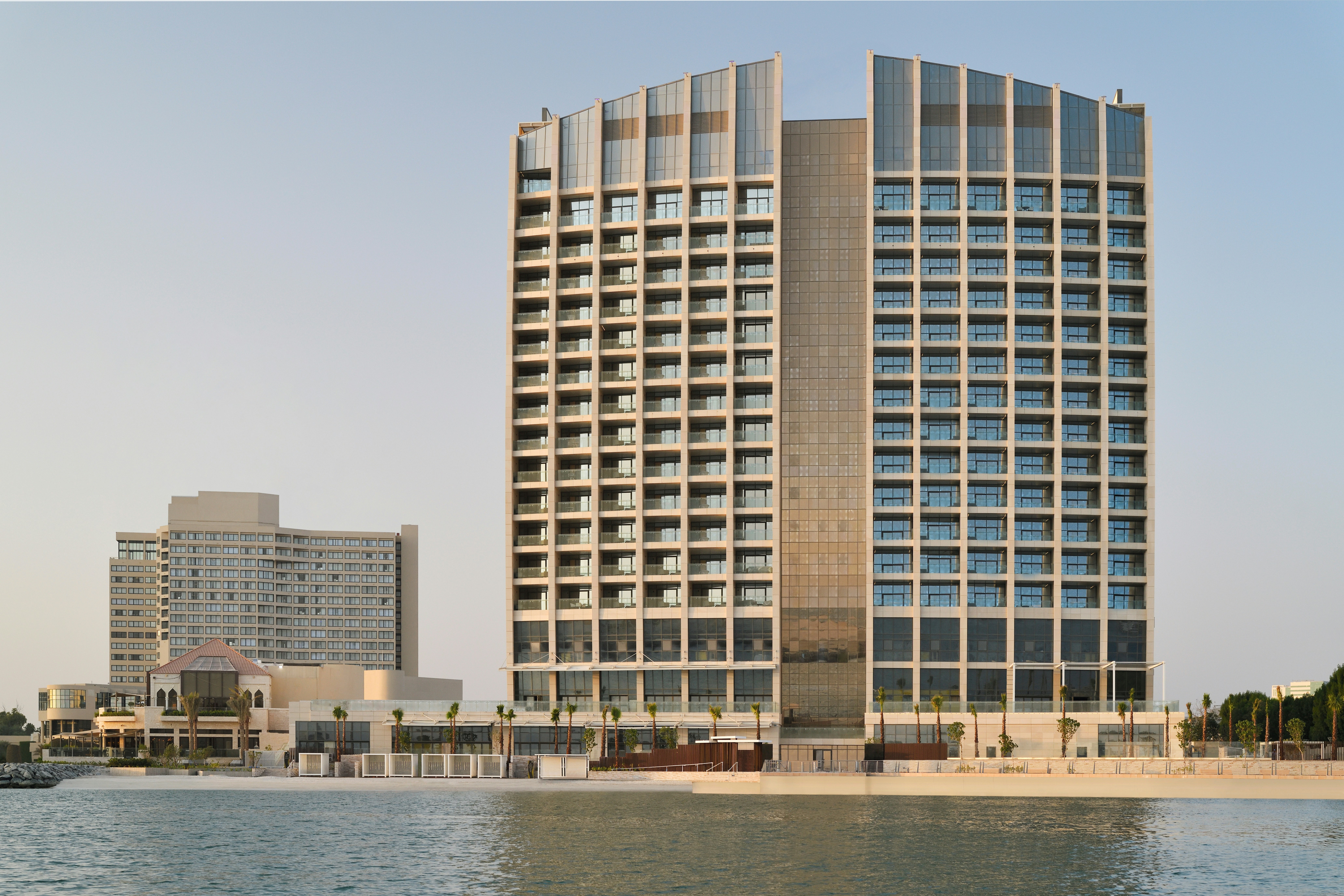 INTERCONTINENTAL ABU DHABI RESIDENCE 58/65