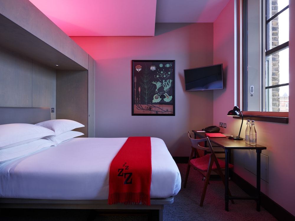 Marrable's Farringdon Hotel 17/36