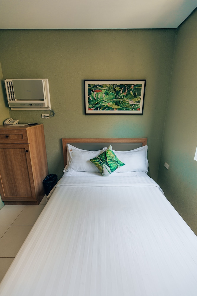 Pearl Vista De Coron Resort Hotel 24/50