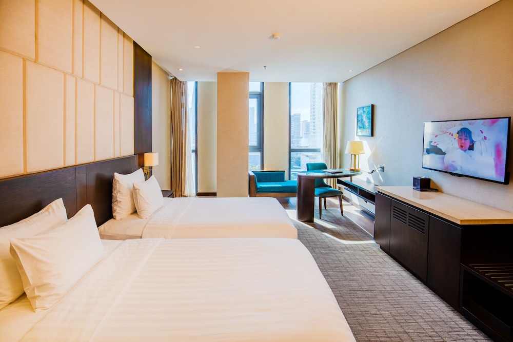 New Orient Hotel Danang 24/70