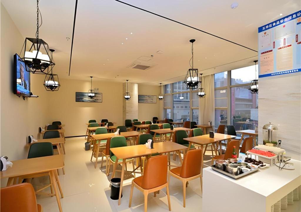 City Comfort Inn Kunming Nanping Wuyi Road Metro Station 36/44