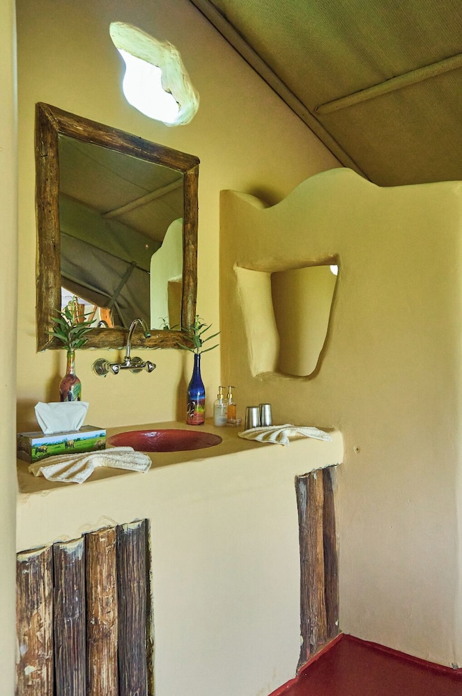 IKOMA TENTED CAMP 49/50