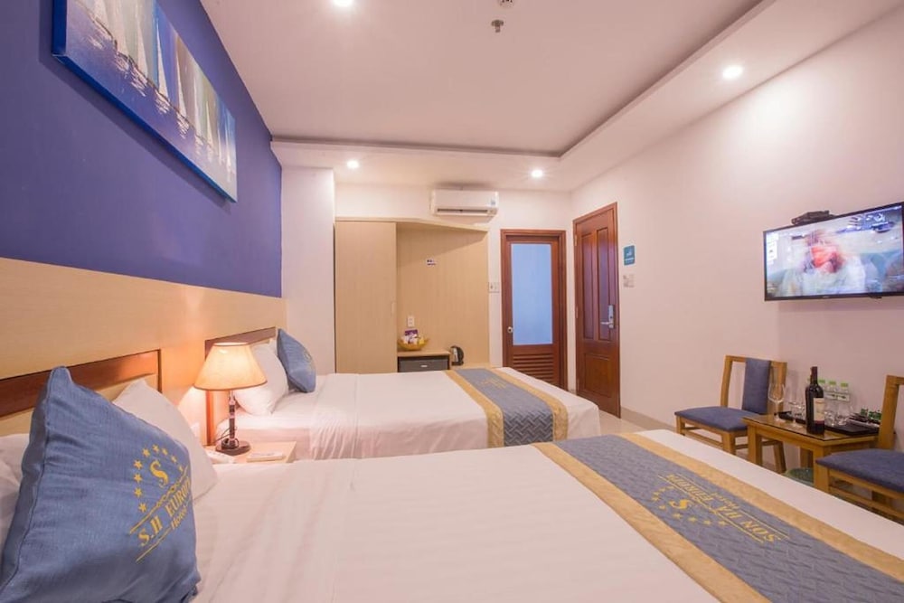 Son Ha Europa Hotel Danang 12/99