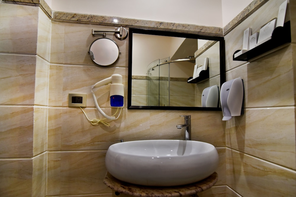 Hotel Kama International 38/40