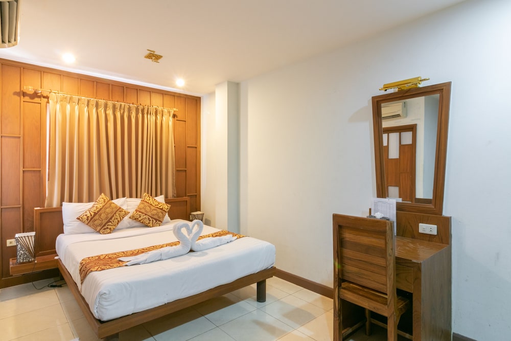 Lotus Hotel Patong 22/59