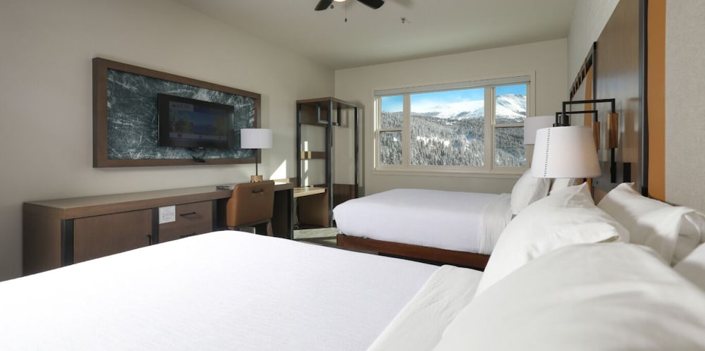 The Lodge at Breckenridge 12/50