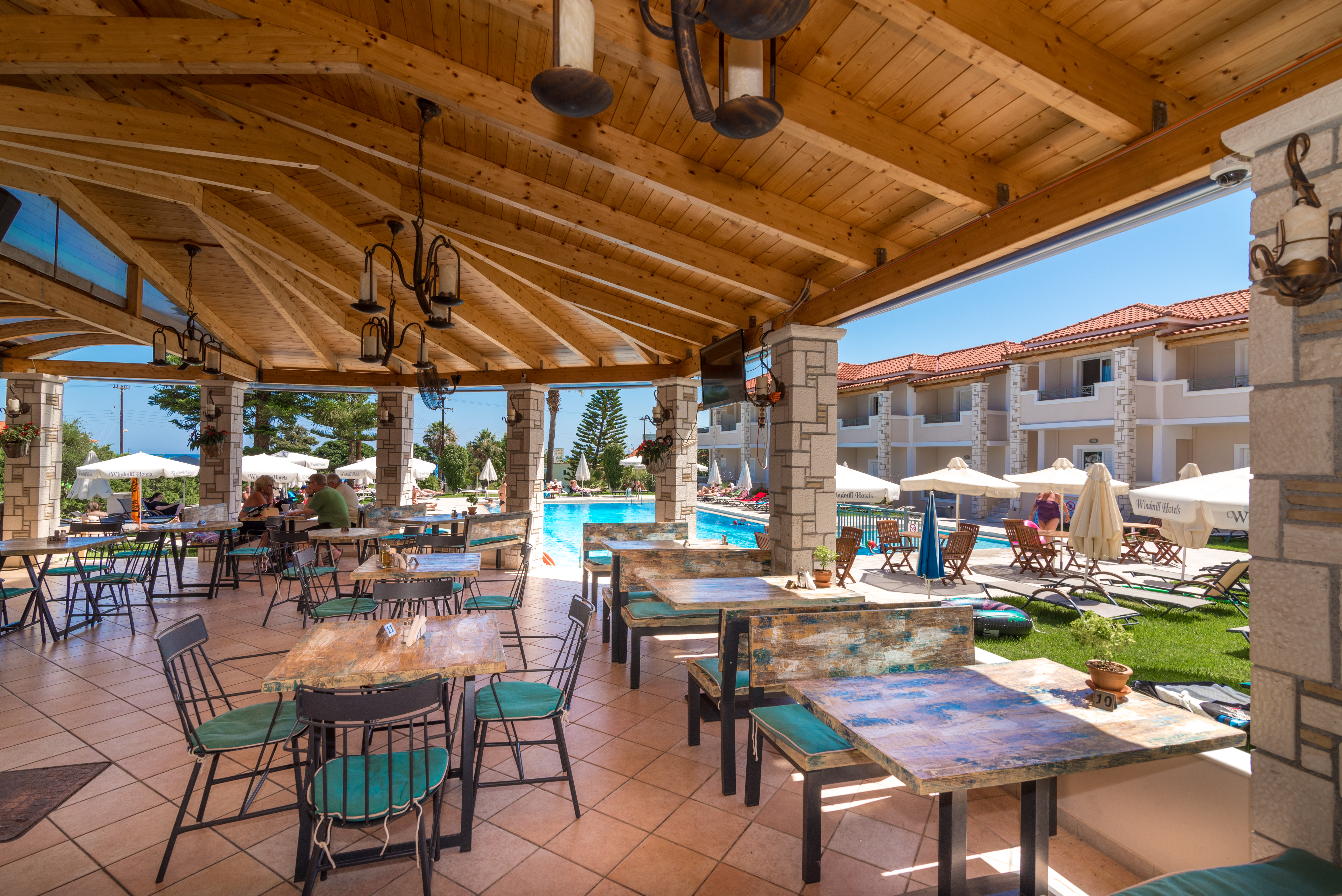 Windmill Hotel 26/41
