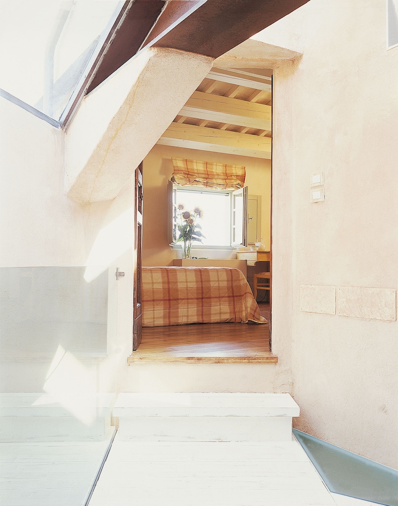 Urbino Resort 20/75