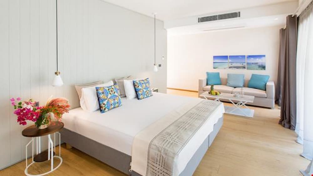 Miamai Hotel - Adults Only 12/50